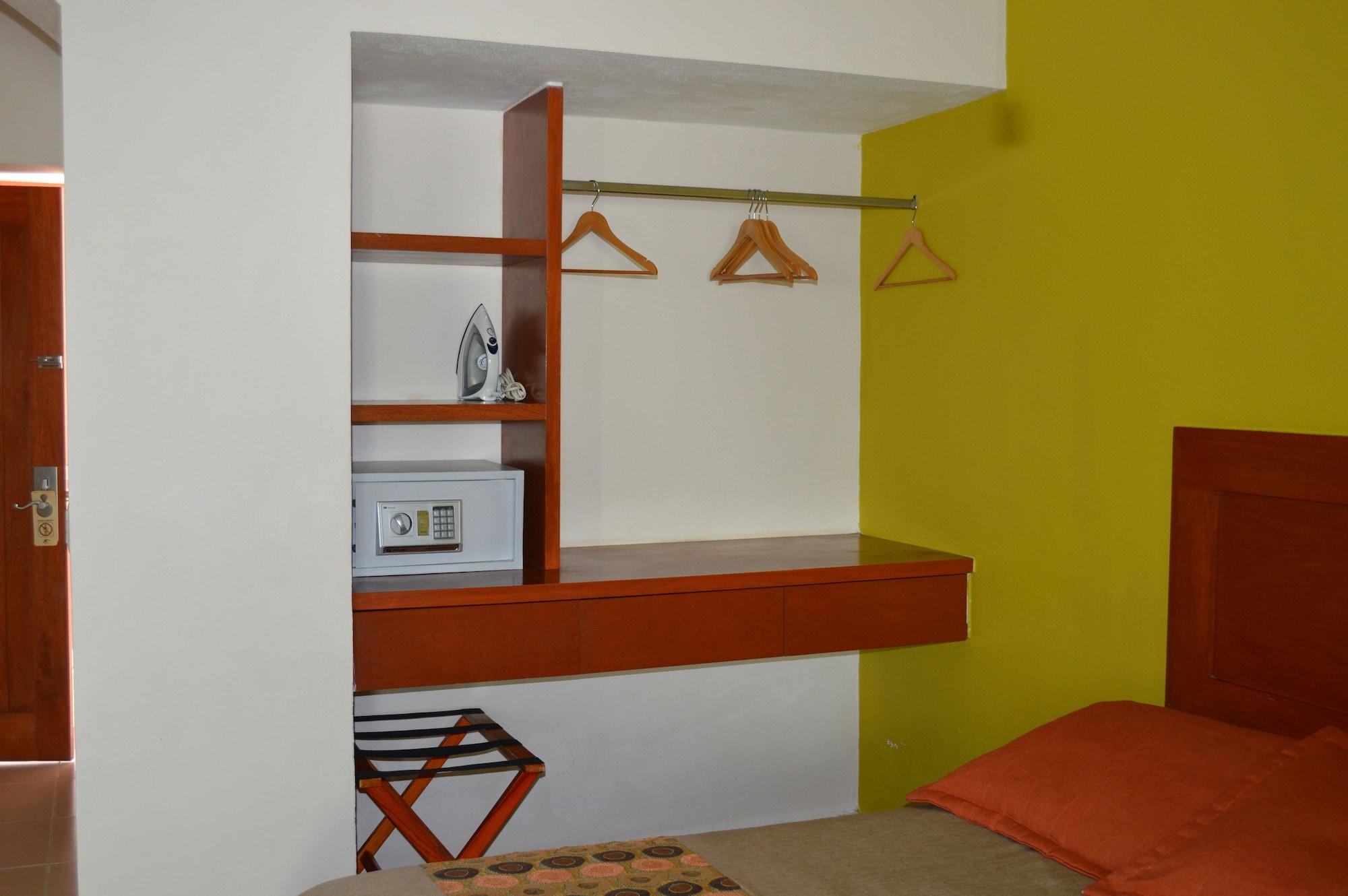 Concierge Plaza La Villa Colima Buitenkant foto