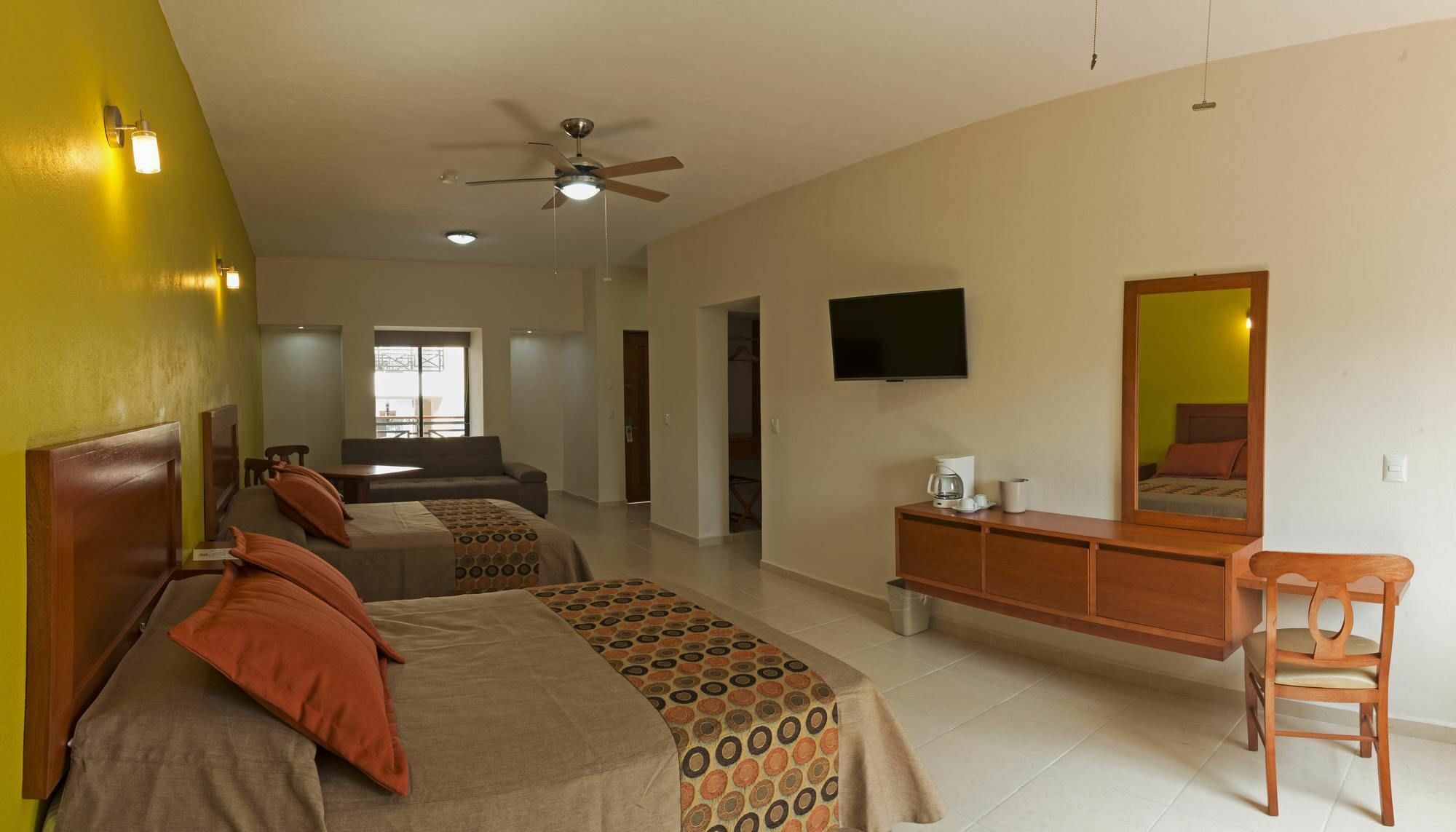 Concierge Plaza La Villa Colima Buitenkant foto