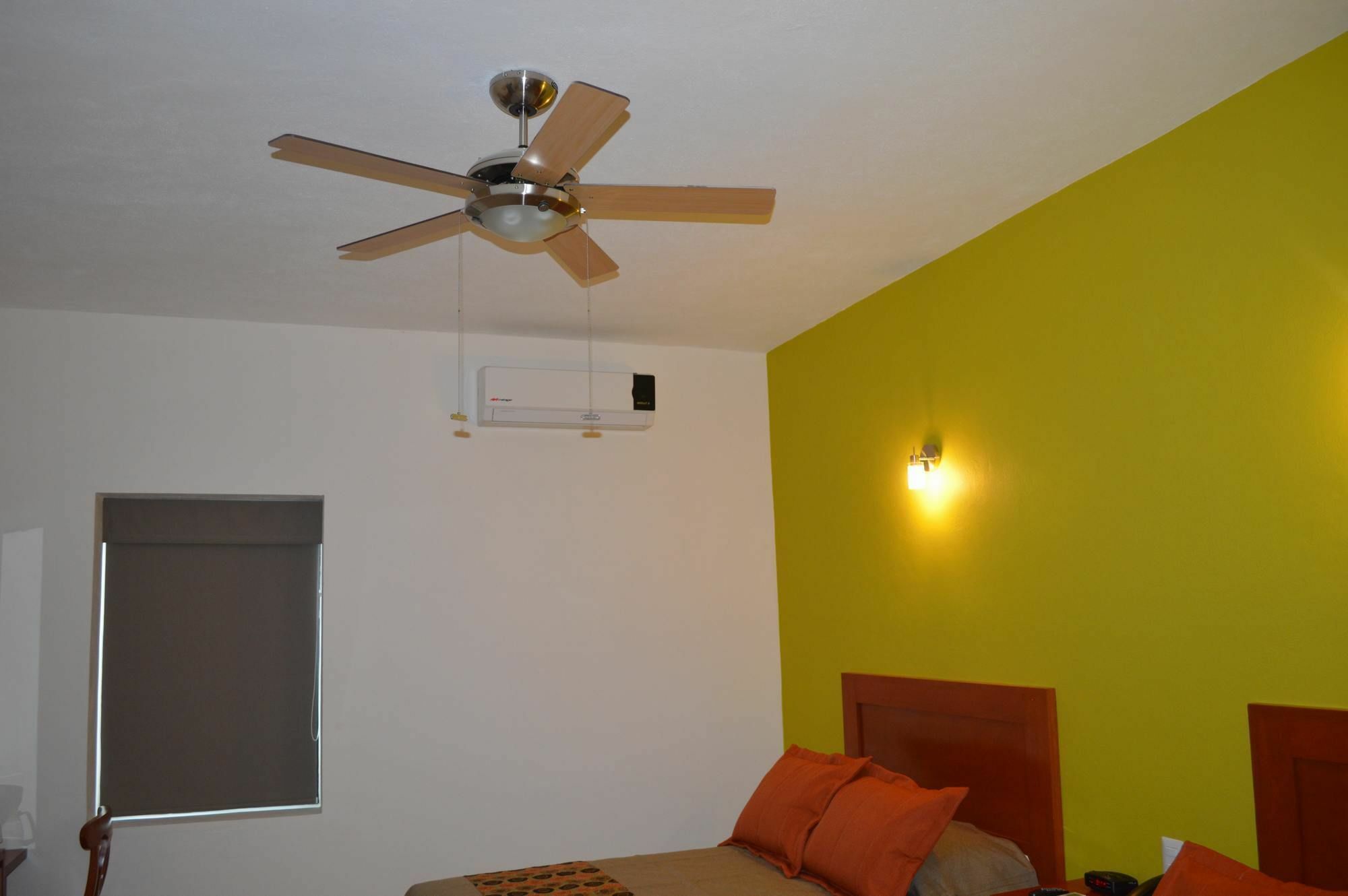 Concierge Plaza La Villa Colima Buitenkant foto