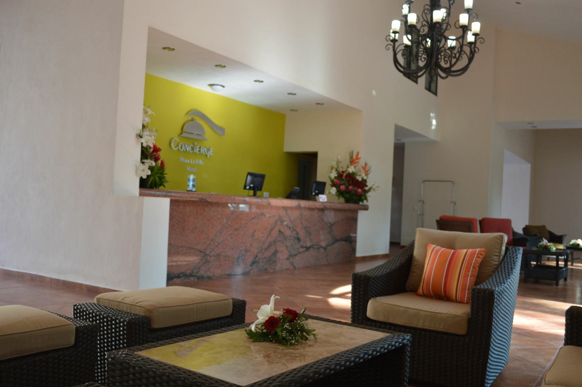 Concierge Plaza La Villa Colima Buitenkant foto